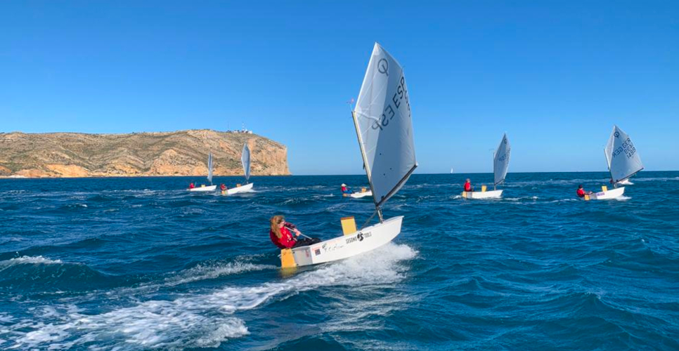 CNjavea_ClinicCiclonEnelMarLucy