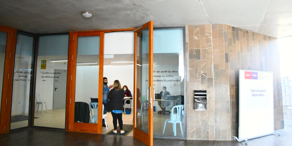 ADX 210223 Parentesis Office 2