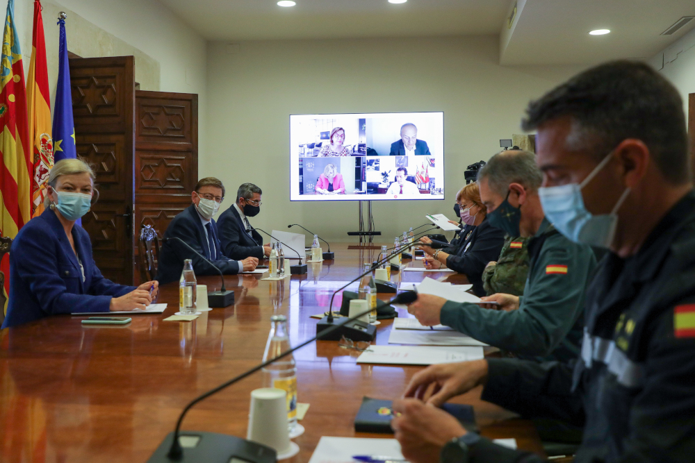 210511-03 Tourism-1