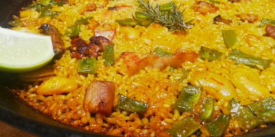 211028-6 Paella Valenciana
