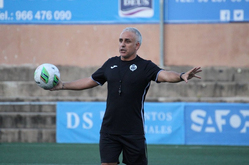 12-CD Javea New Coach