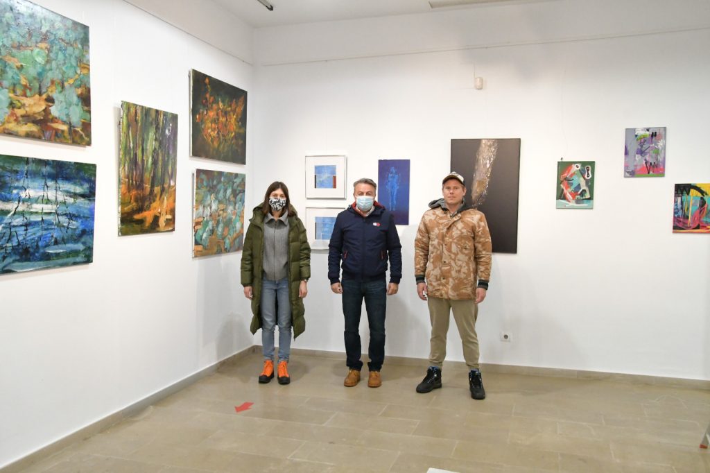 08-Exhibition