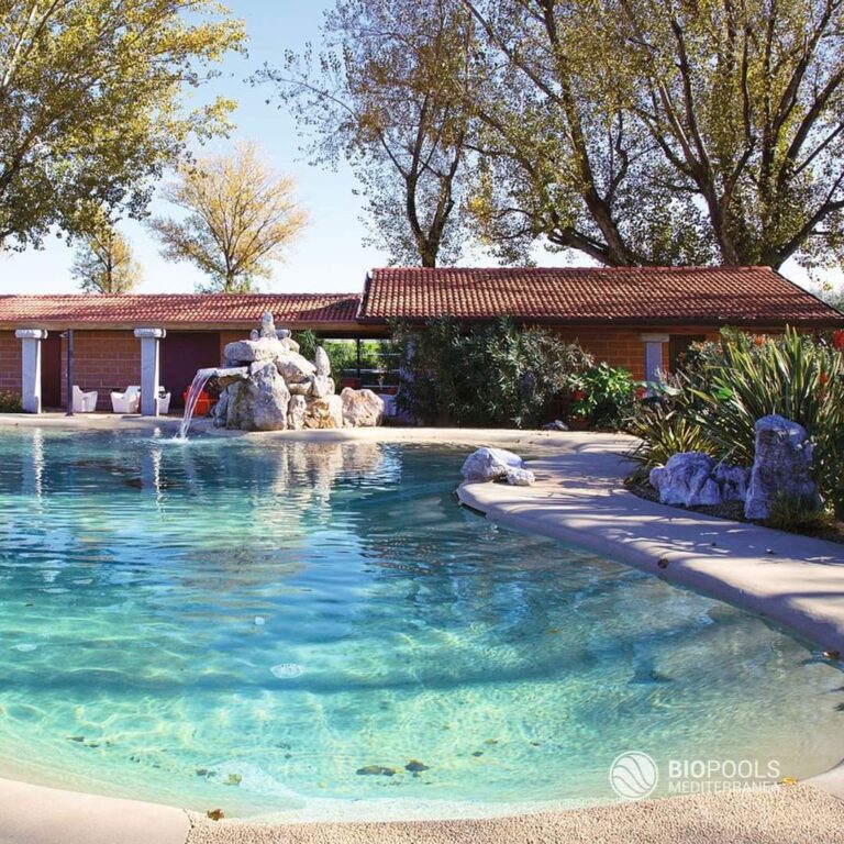 facebook 1662793820909 6974262774216462917 768x768