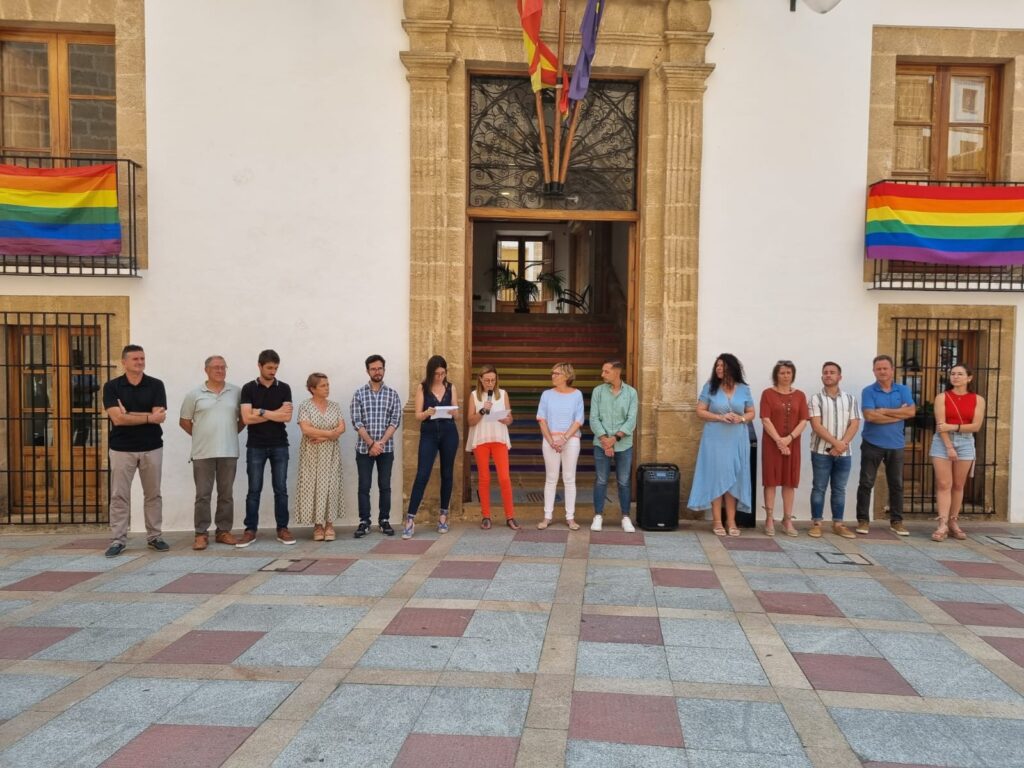 LGBT01