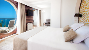 251024 NEWS Hotel CV 1