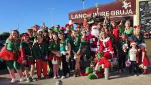 251119 NEWS Elf Run 1