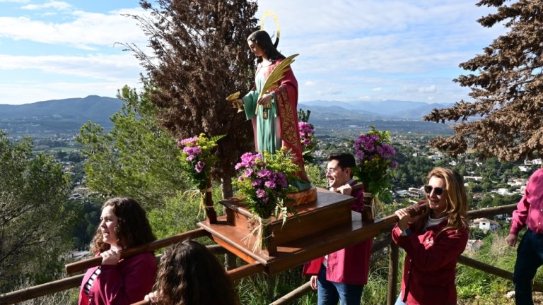 FEATURE Santa Llúcia 13